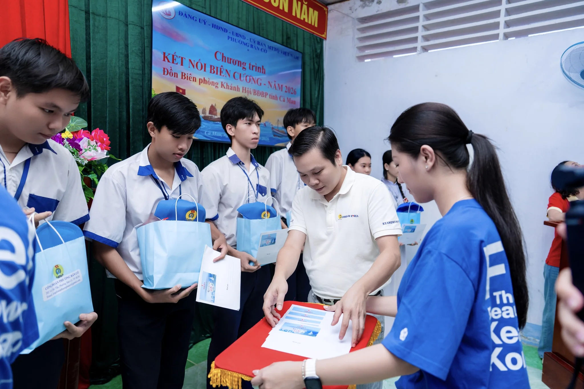 “CONNECTING THE BORDERLANDS” CHARITY TRIP – KEANGNAM KOREA 2 689886242 2847910935552048 8173871574585608141 n