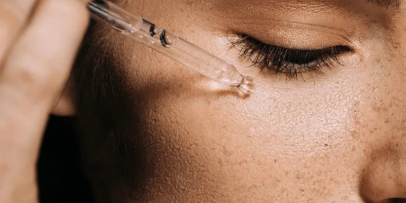 7 Effective and Gentle Freckle Treatment Methods for Long-Lasting Freckles 2 Freckle Treatment with Serum