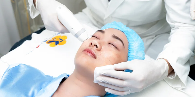 Non-Surgical Skin Tightening: 6 Best Treatments for Firmer, Younger-Looking Skin 1 What Are the Characteristics of Non-Surgical Skin Tightening Treatments
